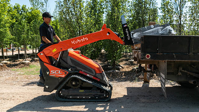 CHARGEUR KUBOTA SCL1000