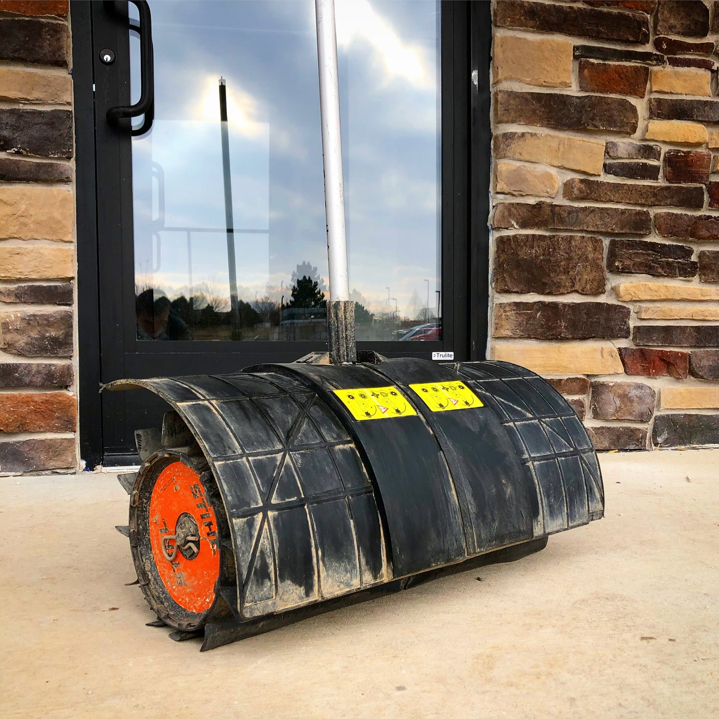 KM - ACCESSOIRE BALAI 24''