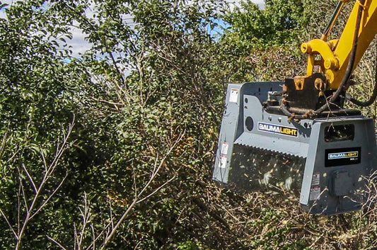 DÉBROUSSAILLEUSE POUR PAILLAGE MX330