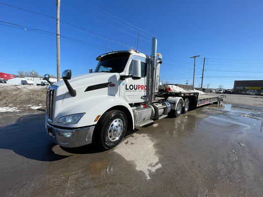 Peterbilt 579 Daycab 2022 avec remorque Fontaine 48'