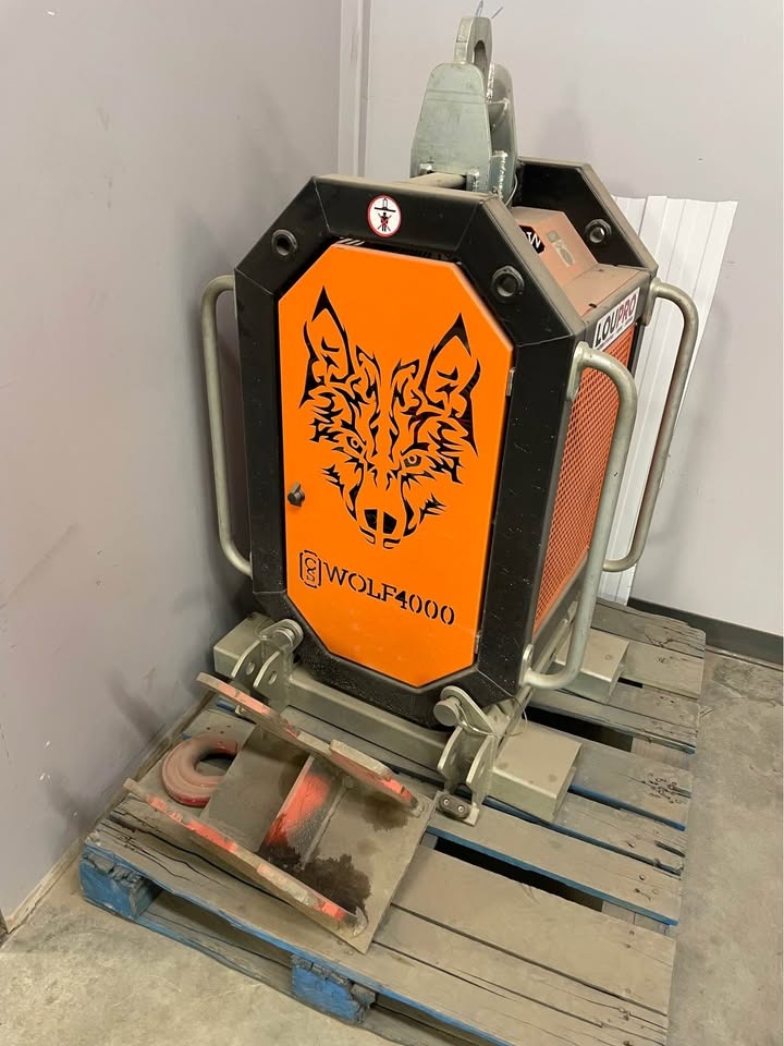 VENTOUSE À PAVÉ 8800 LBS WOLF4000